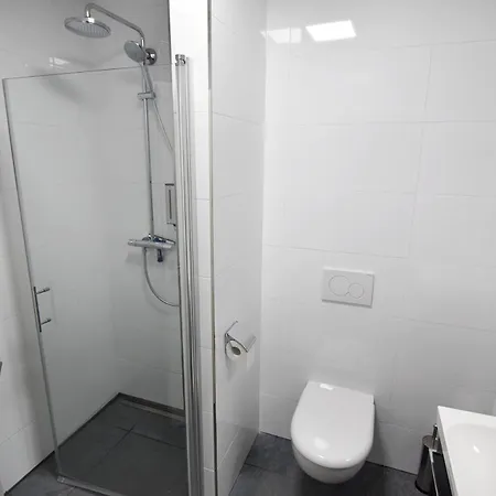 Im Tal 2 Haus - 3 Baeder, 3 Kuechen, 6 Sz, 12 Betten Tatil Evi *