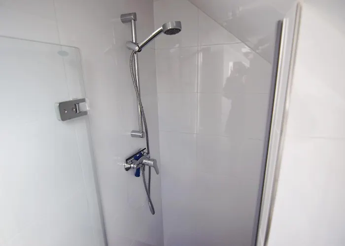 بيت للعطل Im Tal 2 Haus - 3 Baeder, 3 Kuechen, 6 Sz, 12 Betten *