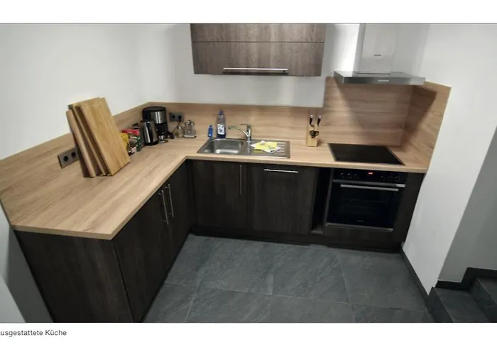 Im Tal 2 Haus - 3 Baeder, 3 Kuechen, 6 Sz, 12 Betten