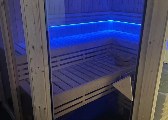 Im Tal 2 Haus - 3 Baeder, 3 Kuechen, 6 Sz, 12 Betten بيت للعطل